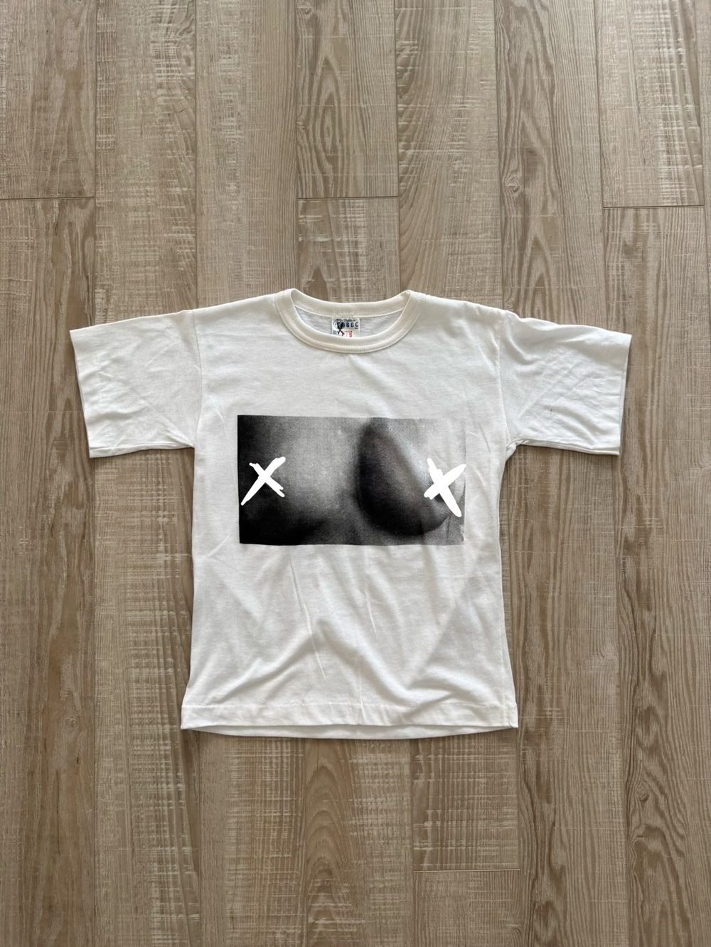 Vintage naked tee